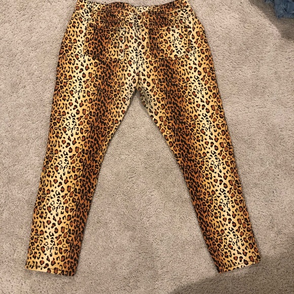 ✨Cheetah print pants ✨ - Picture 3 of 5